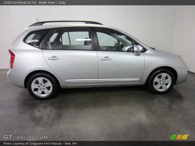 Bright Silver / Gray 2009 Kia Rondo LX V6