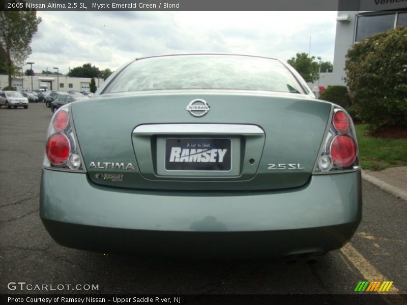Mystic Emerald Green / Blond 2005 Nissan Altima 2.5 SL