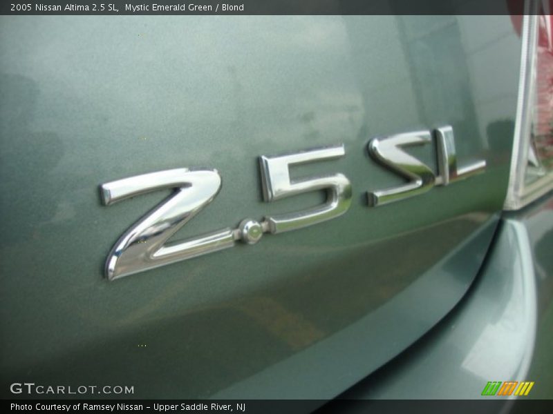 Mystic Emerald Green / Blond 2005 Nissan Altima 2.5 SL