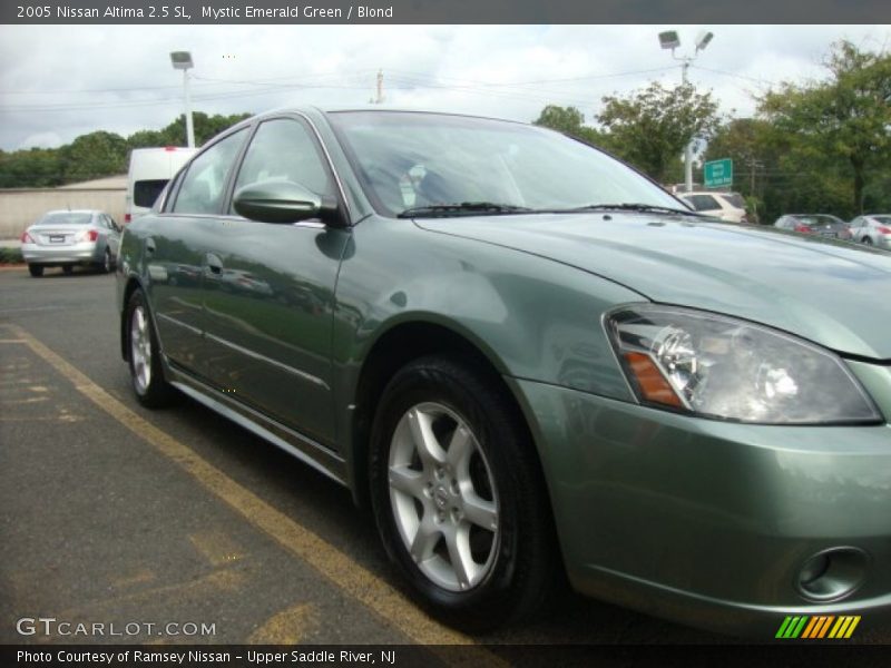 Mystic Emerald Green / Blond 2005 Nissan Altima 2.5 SL