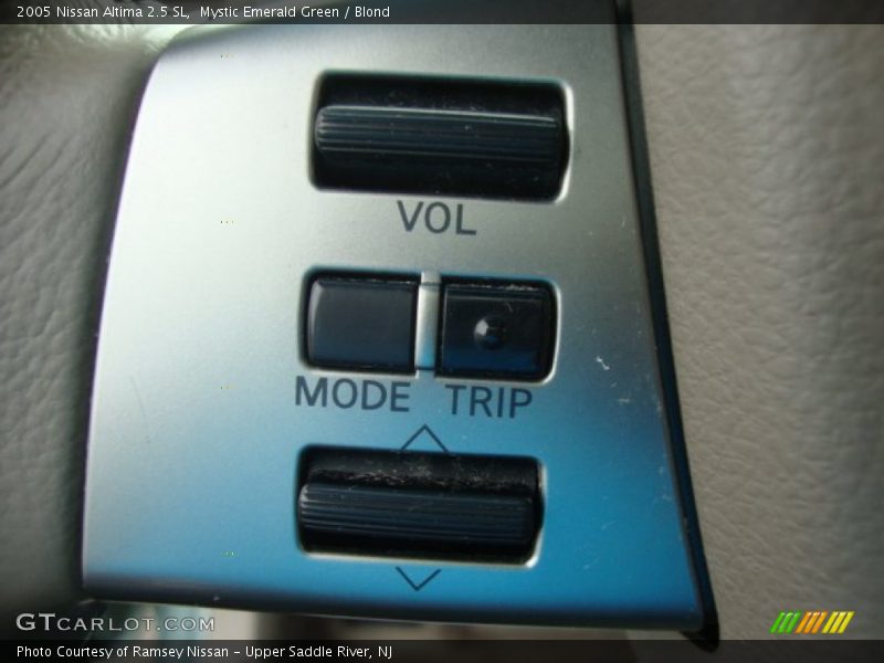 Mystic Emerald Green / Blond 2005 Nissan Altima 2.5 SL