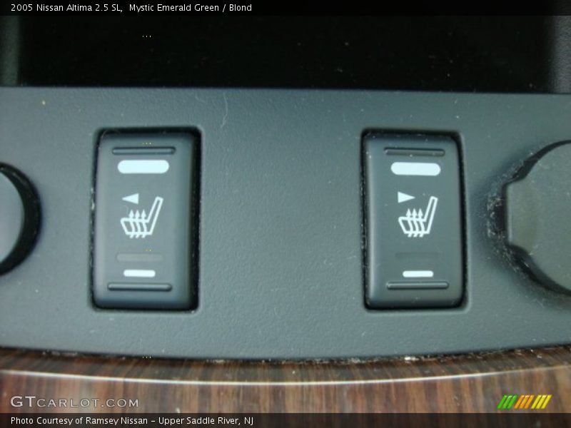 Mystic Emerald Green / Blond 2005 Nissan Altima 2.5 SL