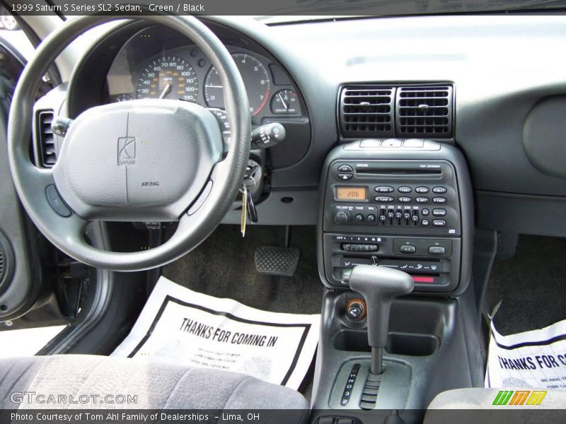 Green / Black 1999 Saturn S Series SL2 Sedan