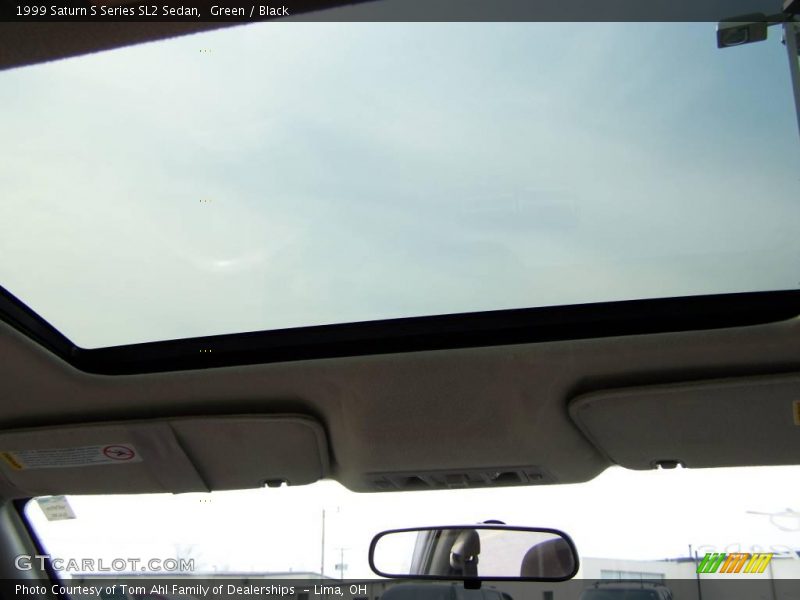 Green / Black 1999 Saturn S Series SL2 Sedan