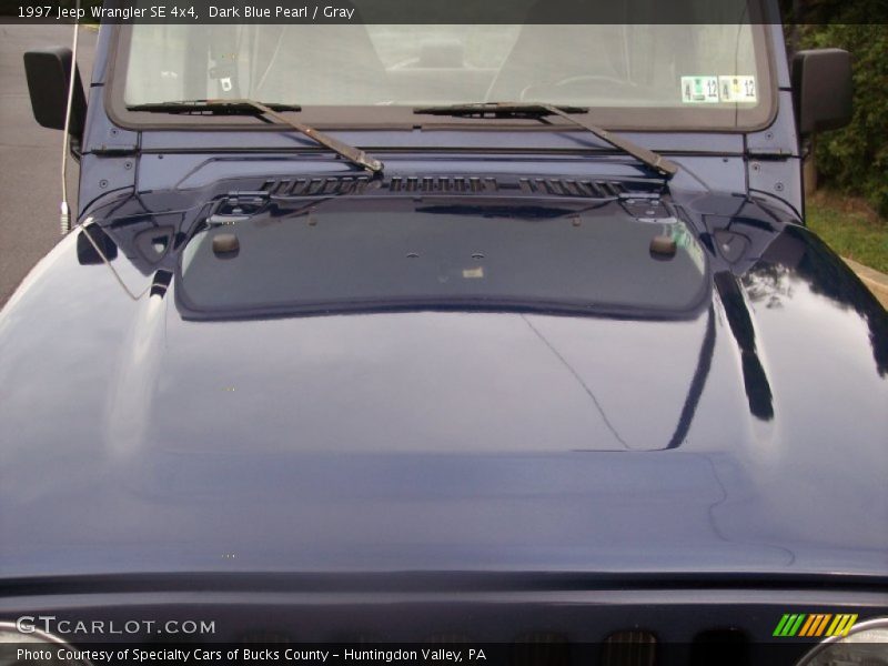 Dark Blue Pearl / Gray 1997 Jeep Wrangler SE 4x4