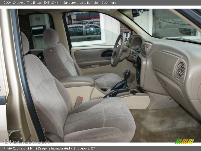 Sandstone Metallic / Light Cashmere 2004 Chevrolet TrailBlazer EXT LS 4x4