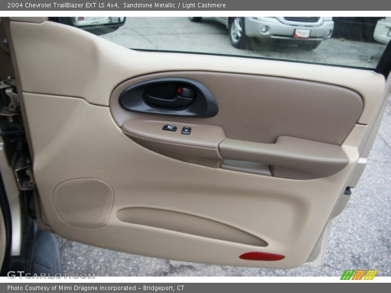 Sandstone Metallic / Light Cashmere 2004 Chevrolet TrailBlazer EXT LS 4x4