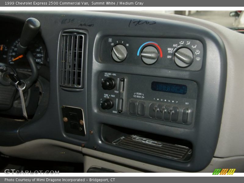 Summit White / Medium Gray 1999 Chevrolet Express 2500 Commercial Van