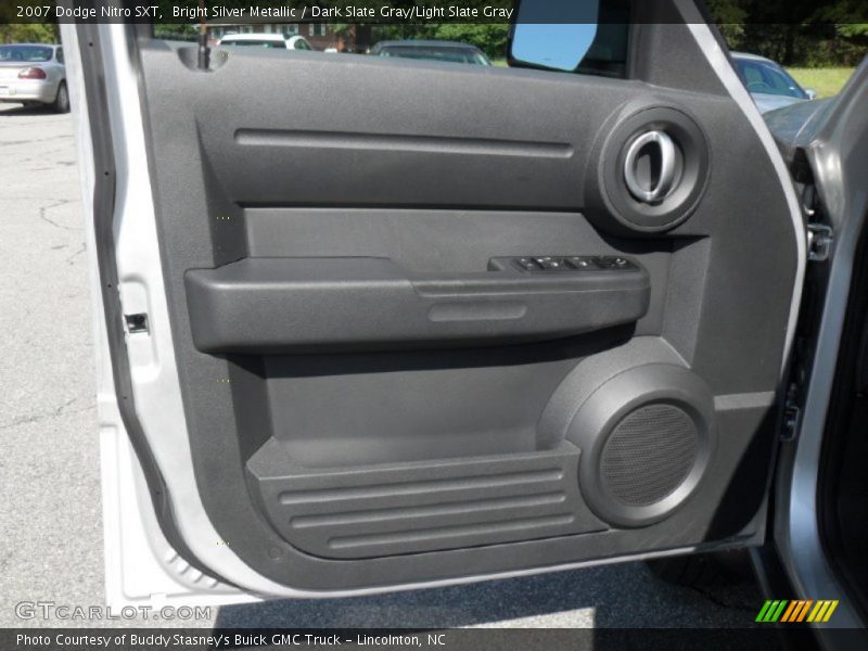 Bright Silver Metallic / Dark Slate Gray/Light Slate Gray 2007 Dodge Nitro SXT