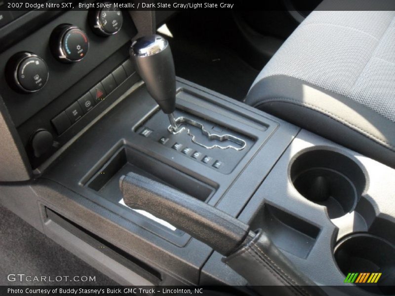 Bright Silver Metallic / Dark Slate Gray/Light Slate Gray 2007 Dodge Nitro SXT