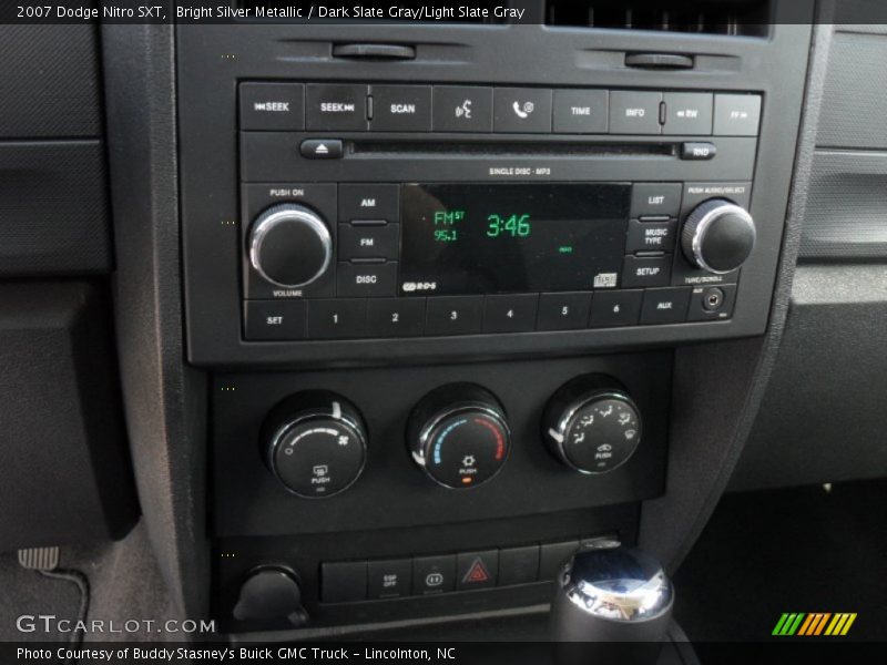 Bright Silver Metallic / Dark Slate Gray/Light Slate Gray 2007 Dodge Nitro SXT