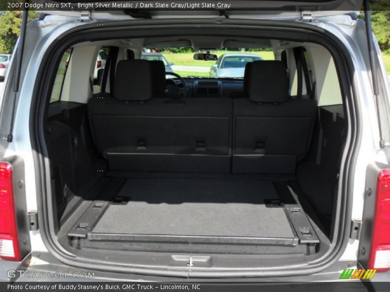 Bright Silver Metallic / Dark Slate Gray/Light Slate Gray 2007 Dodge Nitro SXT