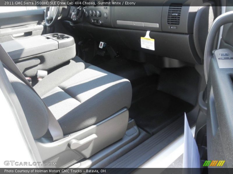 Summit White / Ebony 2011 GMC Sierra 3500HD SLE Crew Cab 4x4 Chassis