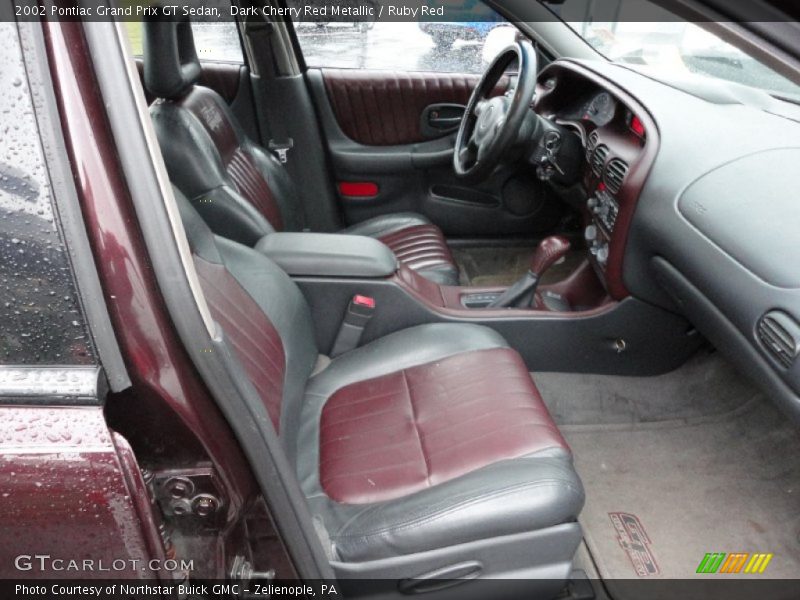 Dark Cherry Red Metallic / Ruby Red 2002 Pontiac Grand Prix GT Sedan