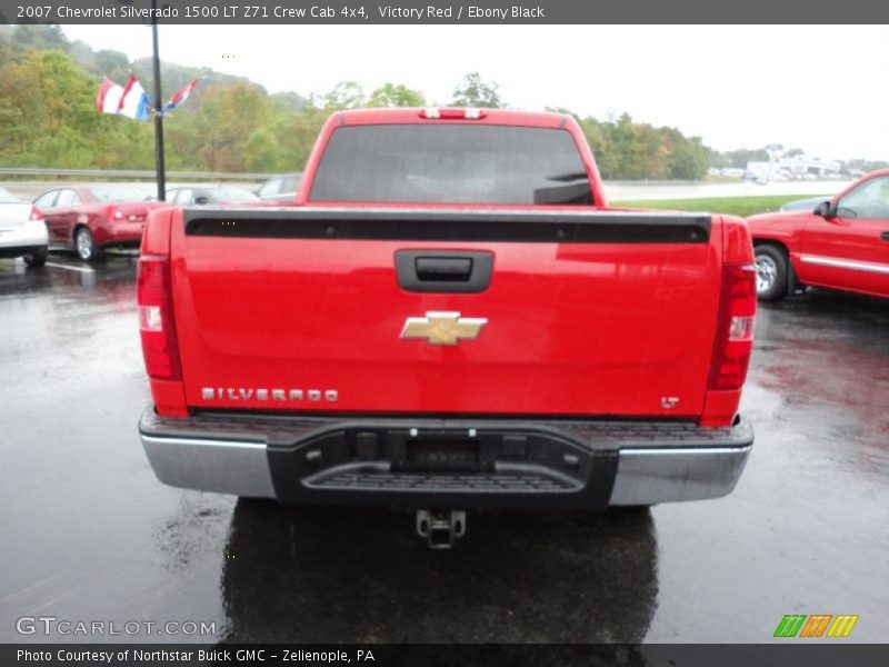 Victory Red / Ebony Black 2007 Chevrolet Silverado 1500 LT Z71 Crew Cab 4x4