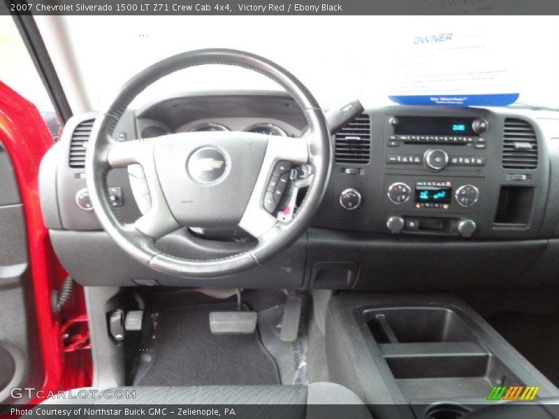 Victory Red / Ebony Black 2007 Chevrolet Silverado 1500 LT Z71 Crew Cab 4x4