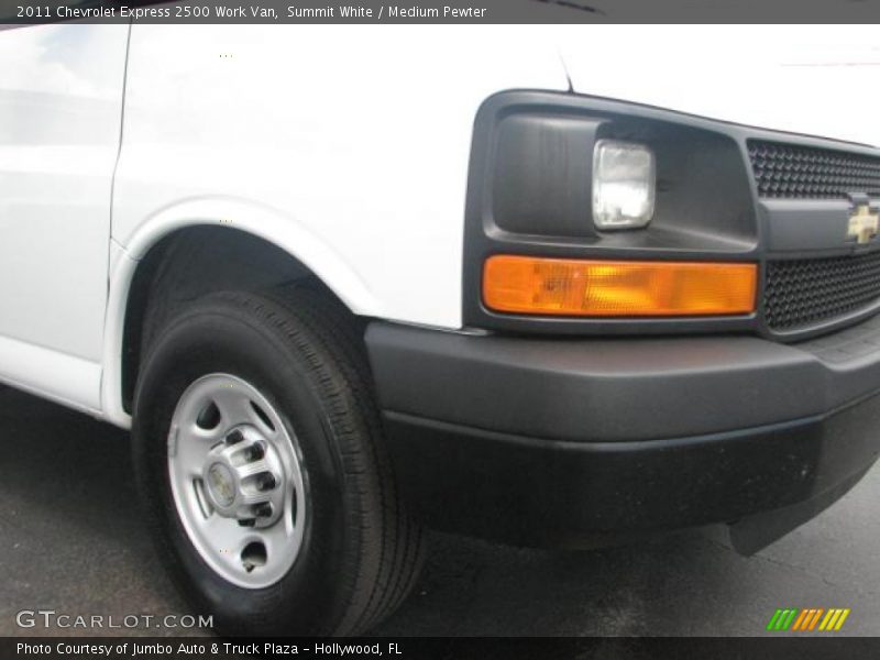 Summit White / Medium Pewter 2011 Chevrolet Express 2500 Work Van