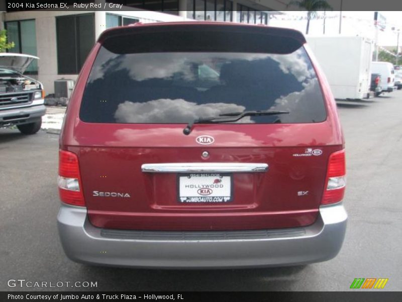 Ruby Red / Gray 2004 Kia Sedona EX