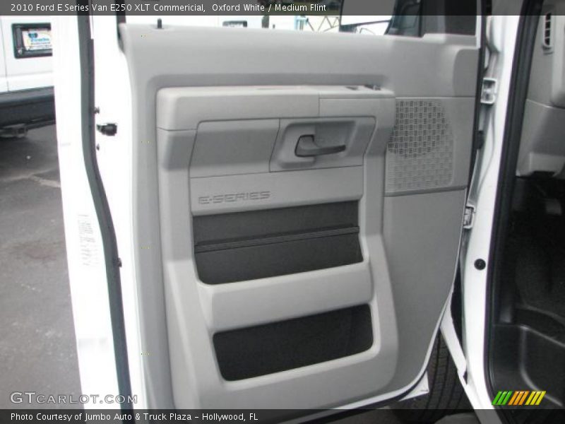 Oxford White / Medium Flint 2010 Ford E Series Van E250 XLT Commericial