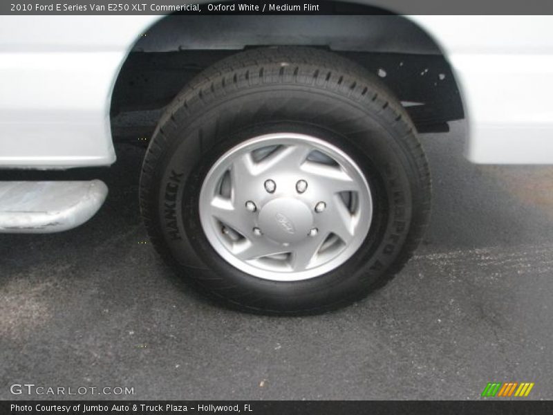 Oxford White / Medium Flint 2010 Ford E Series Van E250 XLT Commericial