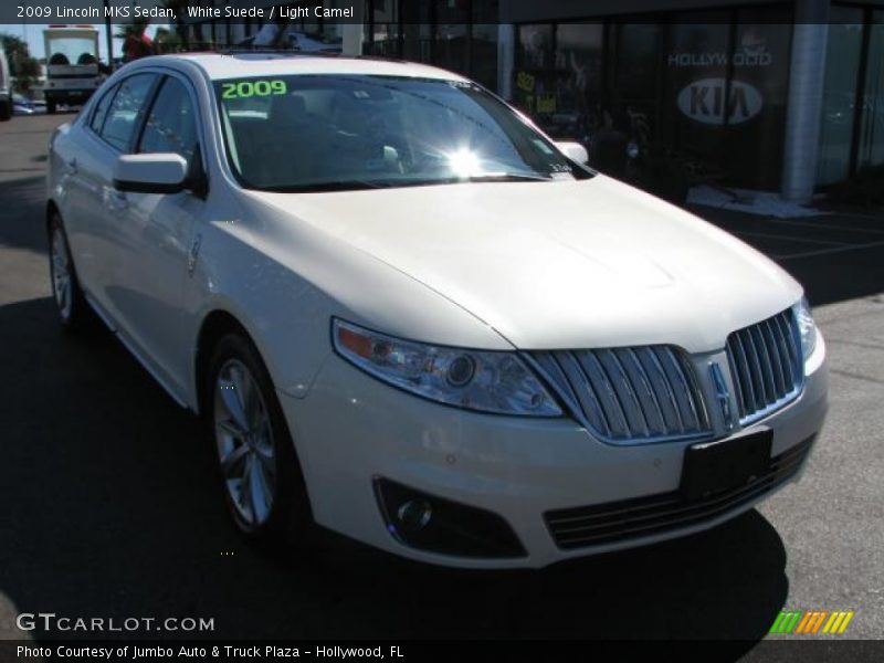 White Suede / Light Camel 2009 Lincoln MKS Sedan