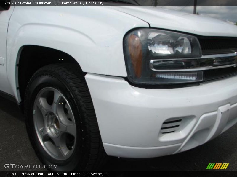 Summit White / Light Gray 2007 Chevrolet TrailBlazer LS
