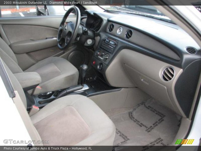  2003 Outlander LS Sandblast Interior