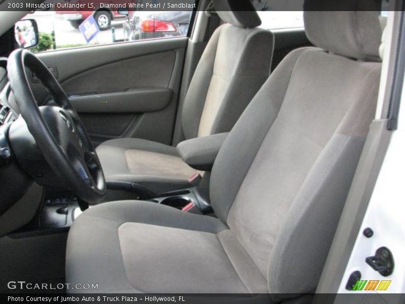 Diamond White Pearl / Sandblast 2003 Mitsubishi Outlander LS