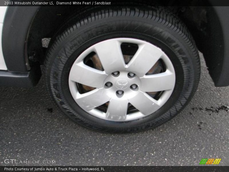 Diamond White Pearl / Sandblast 2003 Mitsubishi Outlander LS