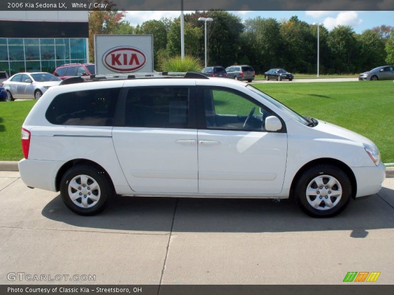 White / Gray 2006 Kia Sedona LX