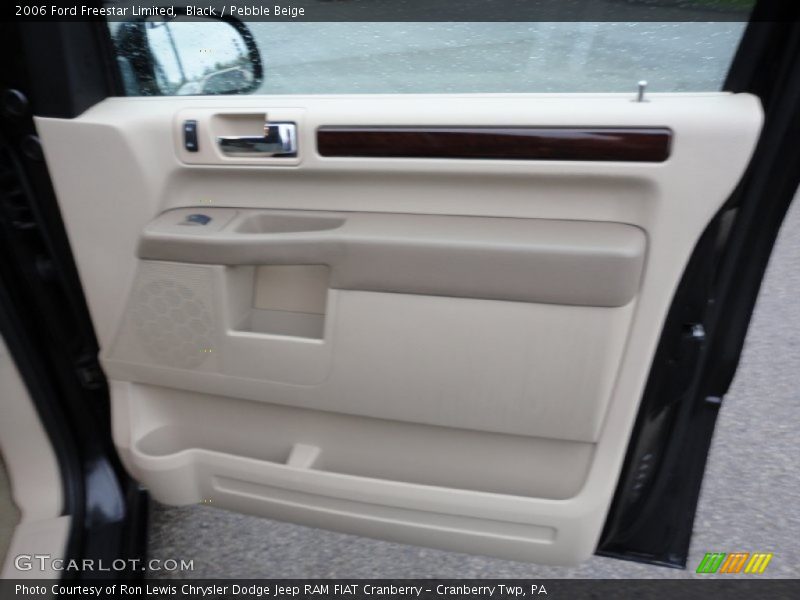 Black / Pebble Beige 2006 Ford Freestar Limited