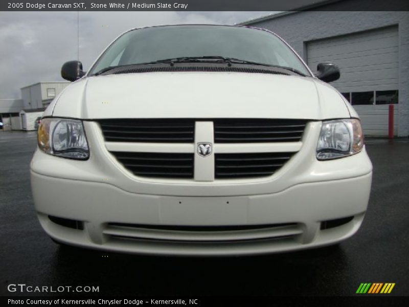 Stone White / Medium Slate Gray 2005 Dodge Caravan SXT
