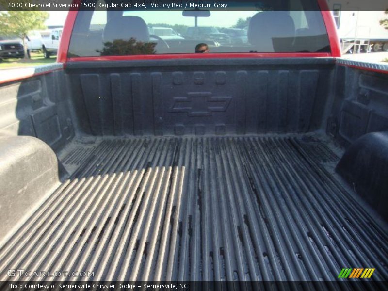 Victory Red / Medium Gray 2000 Chevrolet Silverado 1500 Regular Cab 4x4