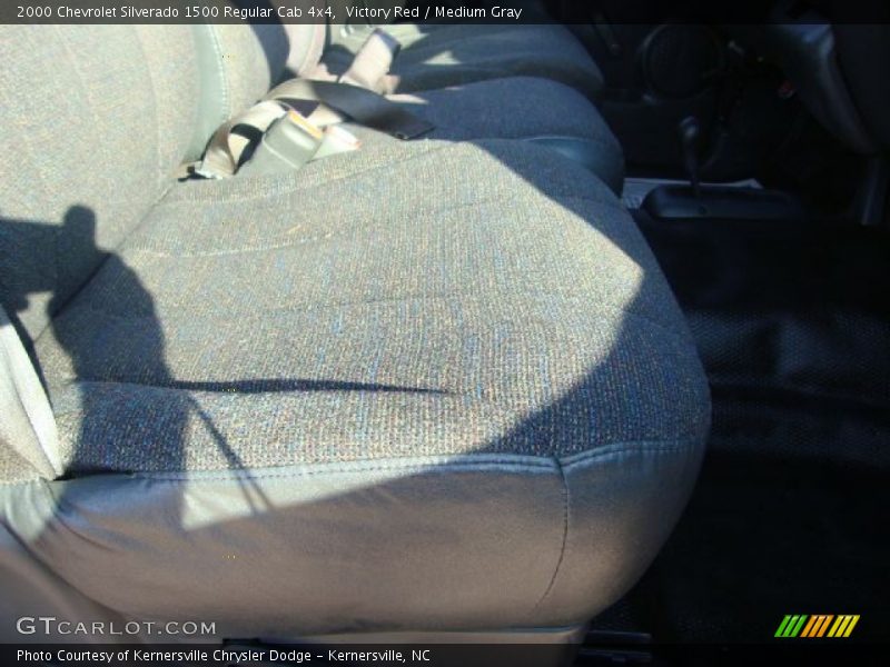 Victory Red / Medium Gray 2000 Chevrolet Silverado 1500 Regular Cab 4x4