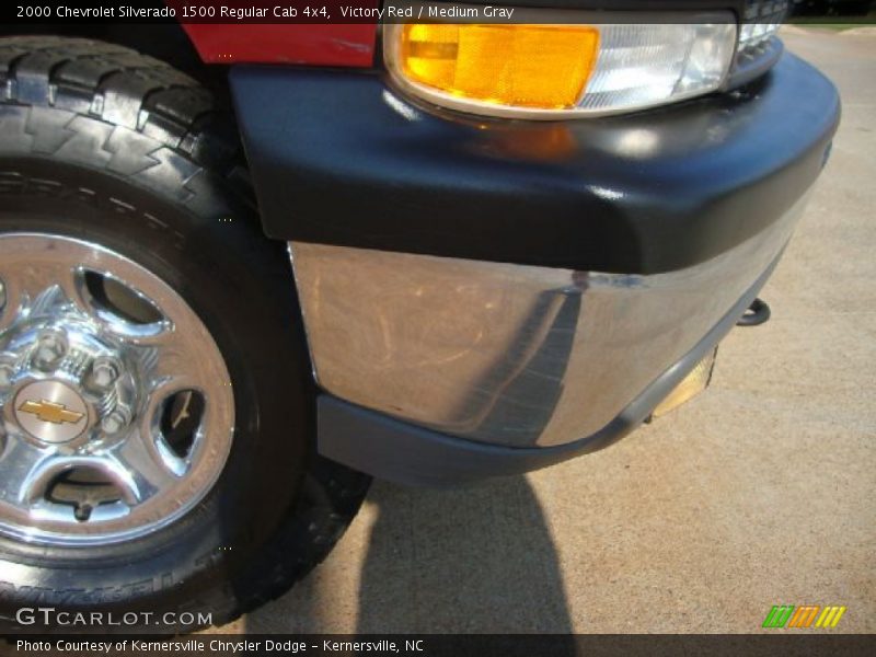 Victory Red / Medium Gray 2000 Chevrolet Silverado 1500 Regular Cab 4x4
