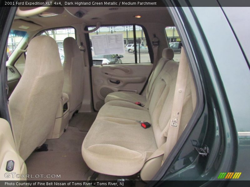 Dark Highland Green Metallic / Medium Parchment 2001 Ford Expedition XLT 4x4