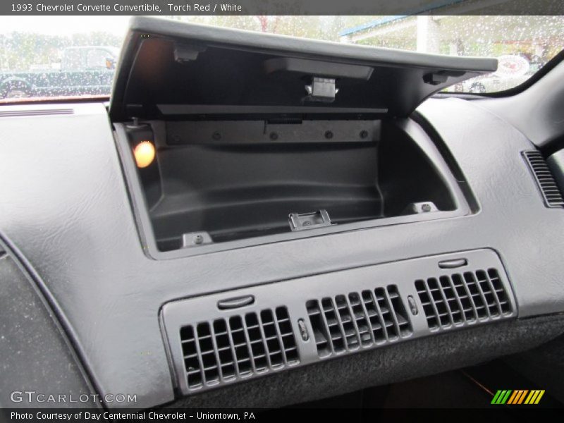 Torch Red / White 1993 Chevrolet Corvette Convertible