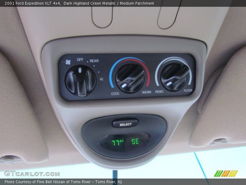 Dark Highland Green Metallic / Medium Parchment 2001 Ford Expedition XLT 4x4