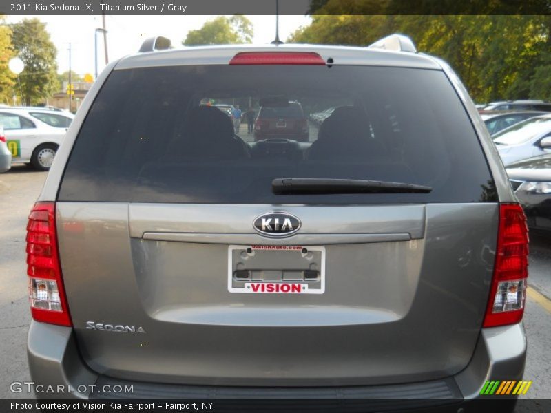 Titanium Silver / Gray 2011 Kia Sedona LX