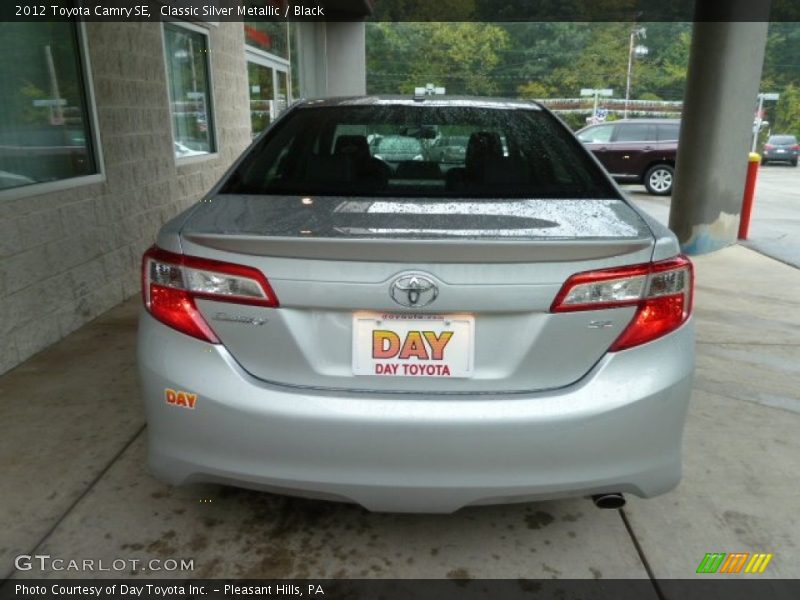 Classic Silver Metallic / Black 2012 Toyota Camry SE