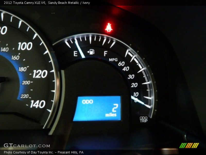 Sandy Beach Metallic / Ivory 2012 Toyota Camry XLE V6