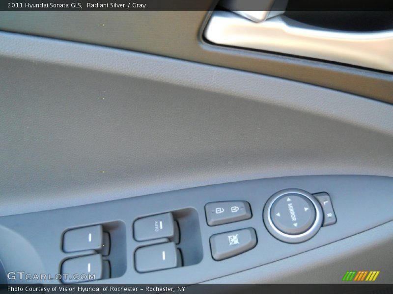 Radiant Silver / Gray 2011 Hyundai Sonata GLS