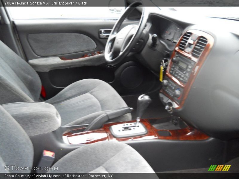 Brilliant Silver / Black 2004 Hyundai Sonata V6
