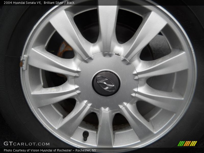Brilliant Silver / Black 2004 Hyundai Sonata V6
