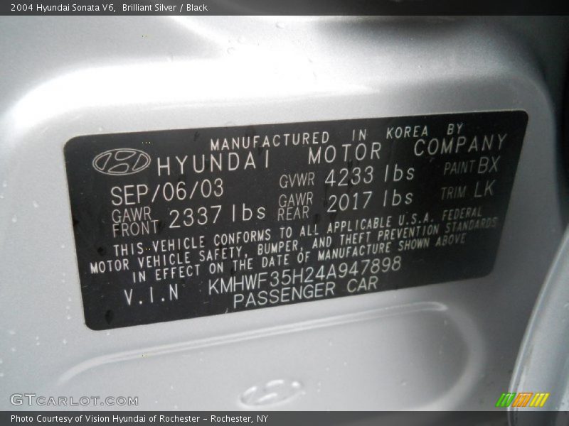 Brilliant Silver / Black 2004 Hyundai Sonata V6