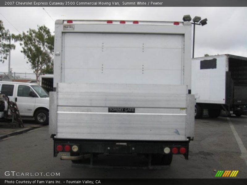 Summit White / Pewter 2007 Chevrolet Express Cutaway 3500 Commercial Moving Van