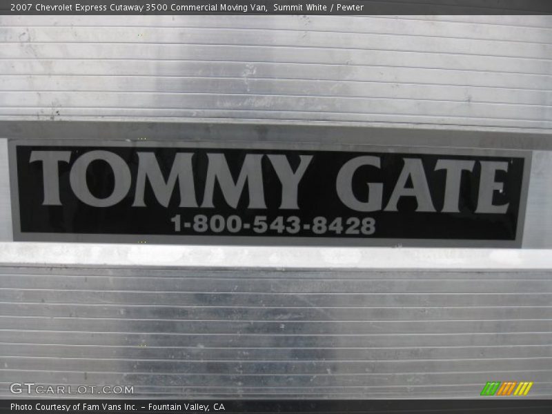 Summit White / Pewter 2007 Chevrolet Express Cutaway 3500 Commercial Moving Van
