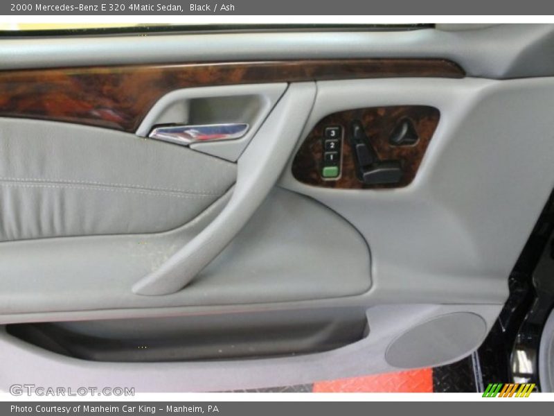 Black / Ash 2000 Mercedes-Benz E 320 4Matic Sedan