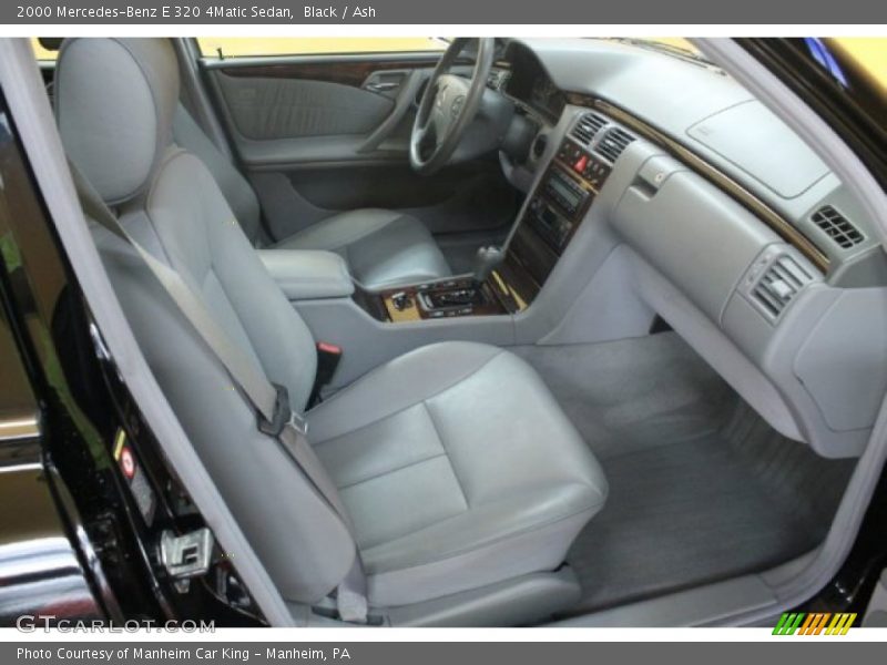  2000 E 320 4Matic Sedan Ash Interior