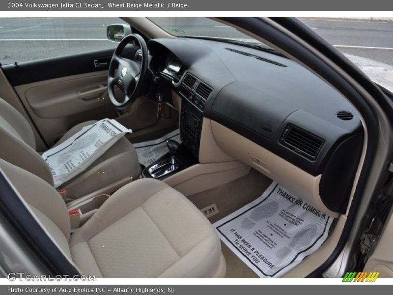 Wheat Beige Metallic / Beige 2004 Volkswagen Jetta GL Sedan